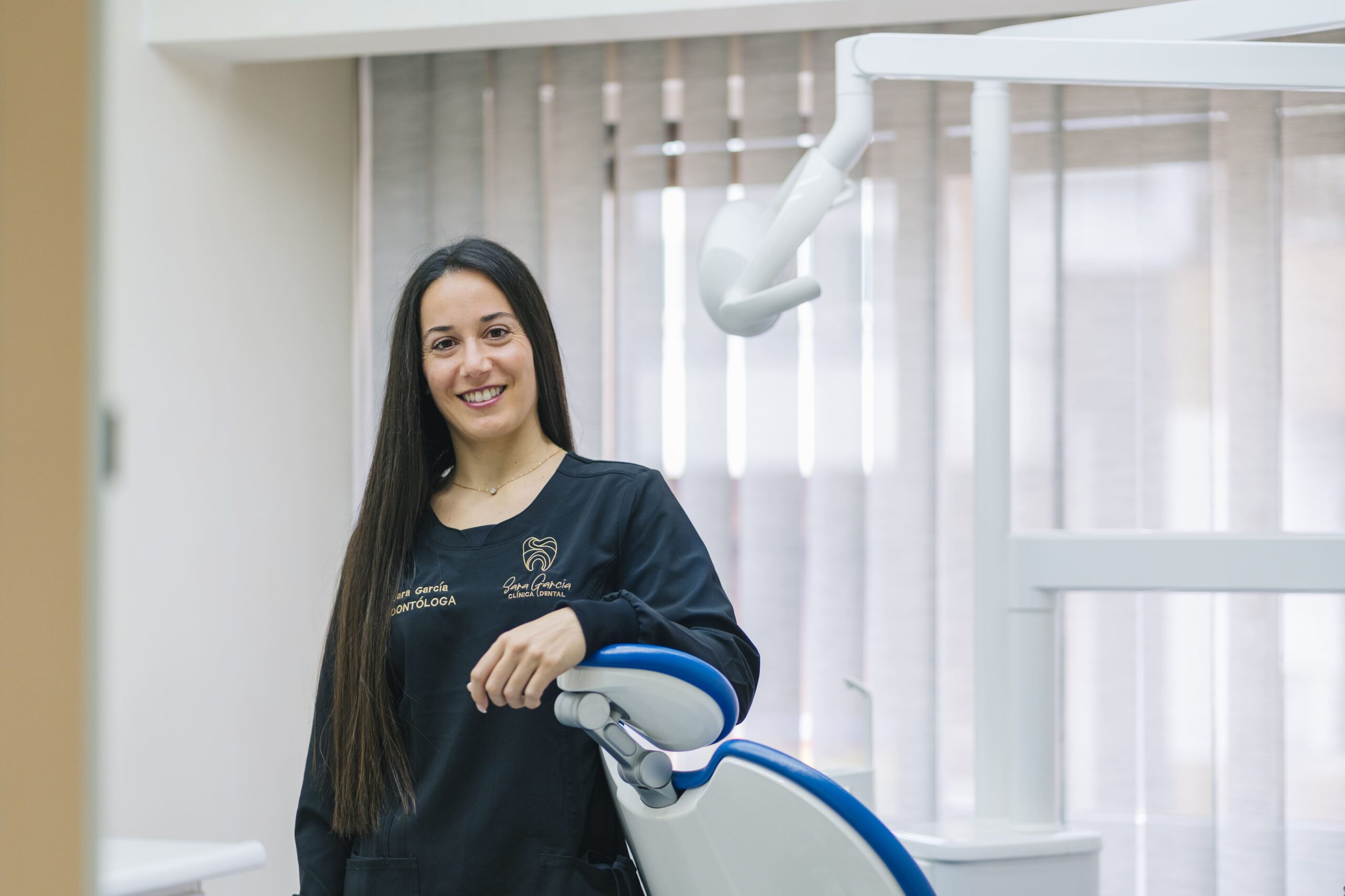 2025_04_04_SARA_CLINICA_DENTAL_ALTA_A7405051